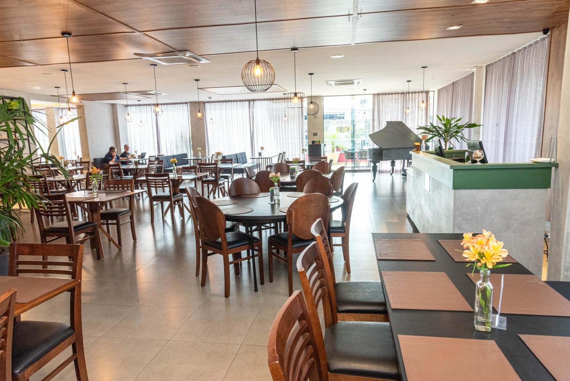 Antonio'S Palace Hotel 피라시카바 외부 사진