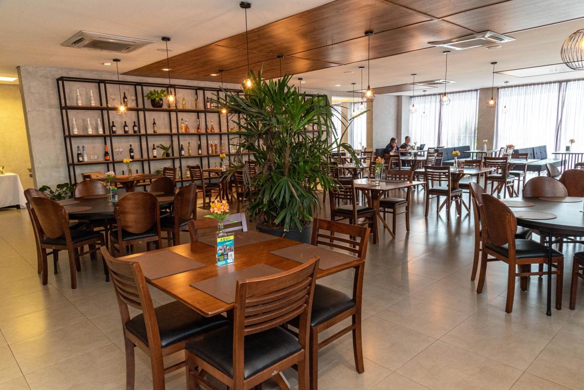 Antonio'S Palace Hotel 피라시카바 외부 사진