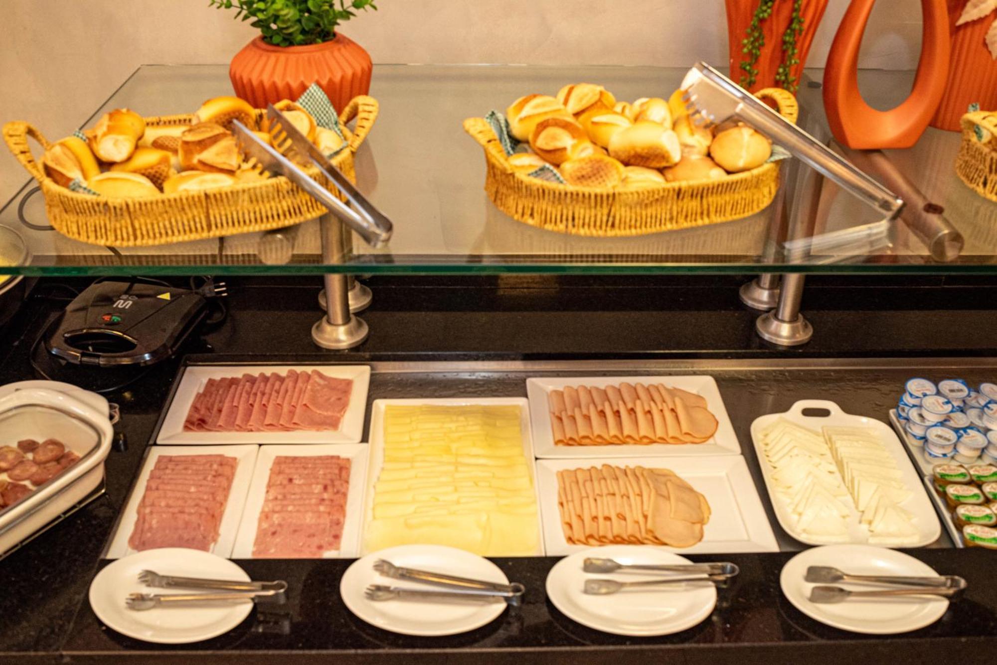 Antonio'S Palace Hotel 피라시카바 외부 사진
